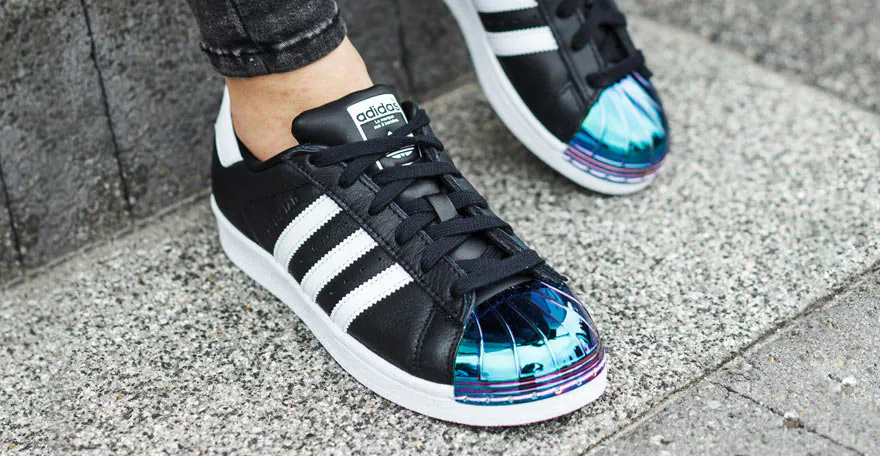 adidas superstar mit hologramm-muschel