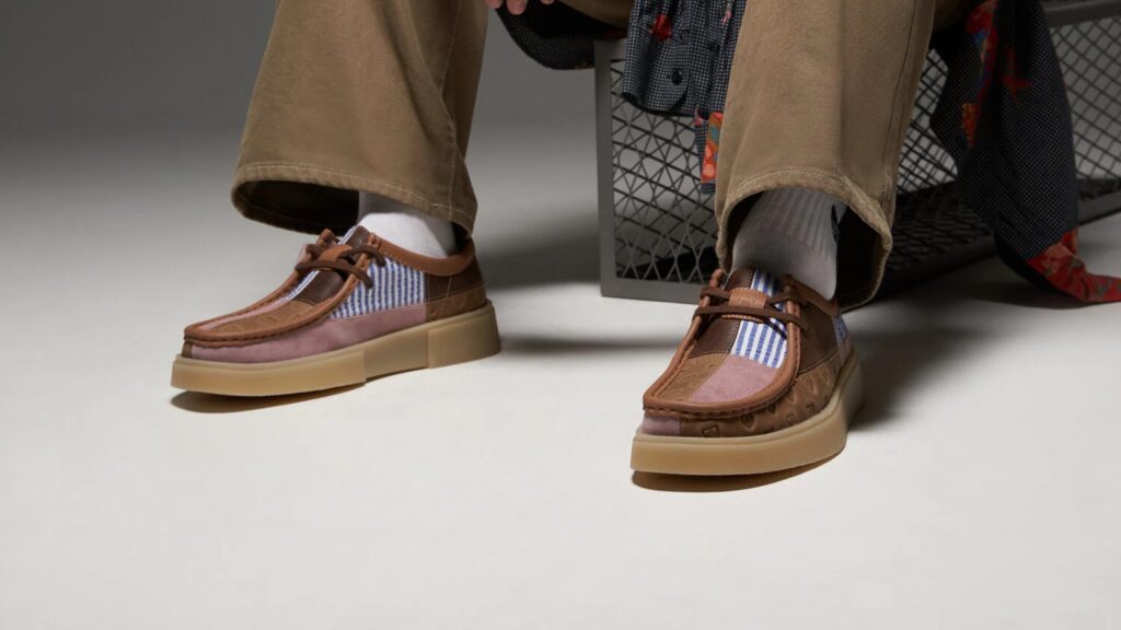 Weiche Slip-On-Lederschuhe für Herren mit dem charakteristischen U-förmigen Obermaterial